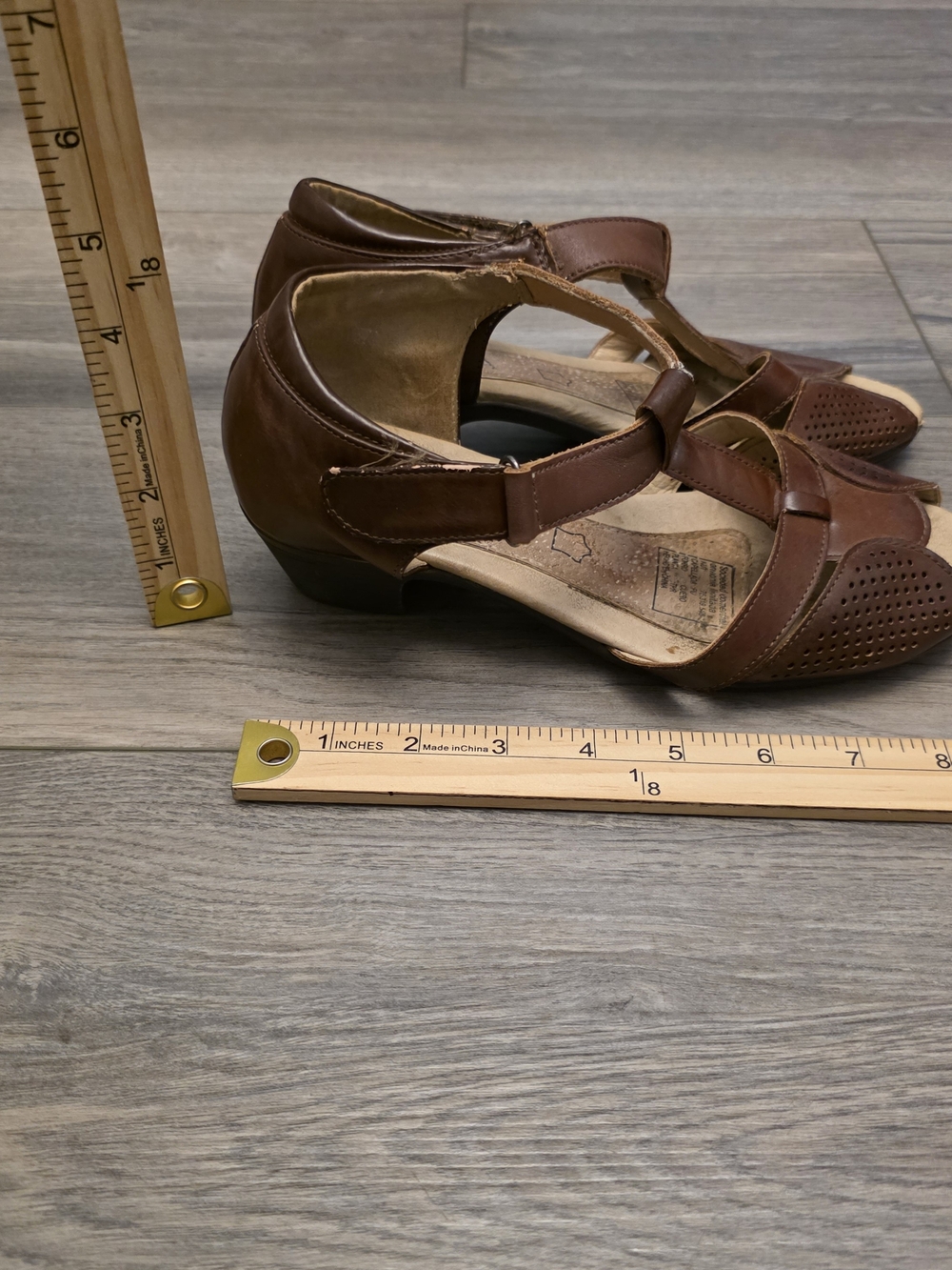 Vintage-Style Armonia T-Strap Sandals Size 37 (6.5-7 US) - Picture 6 of 11